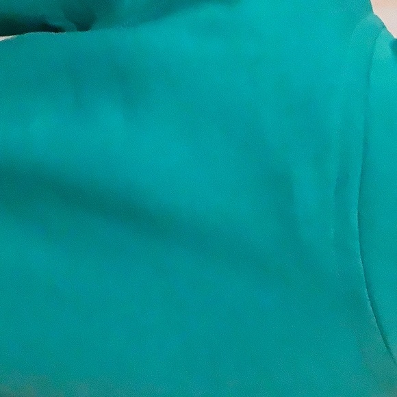 Female’s medium green sweatshirt. NWOT. - Picture 9 of 11